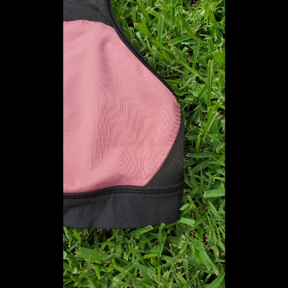 ⚡️🌈⚡️VS PINK Sports Workout Gym bra - Picture 2 of 8